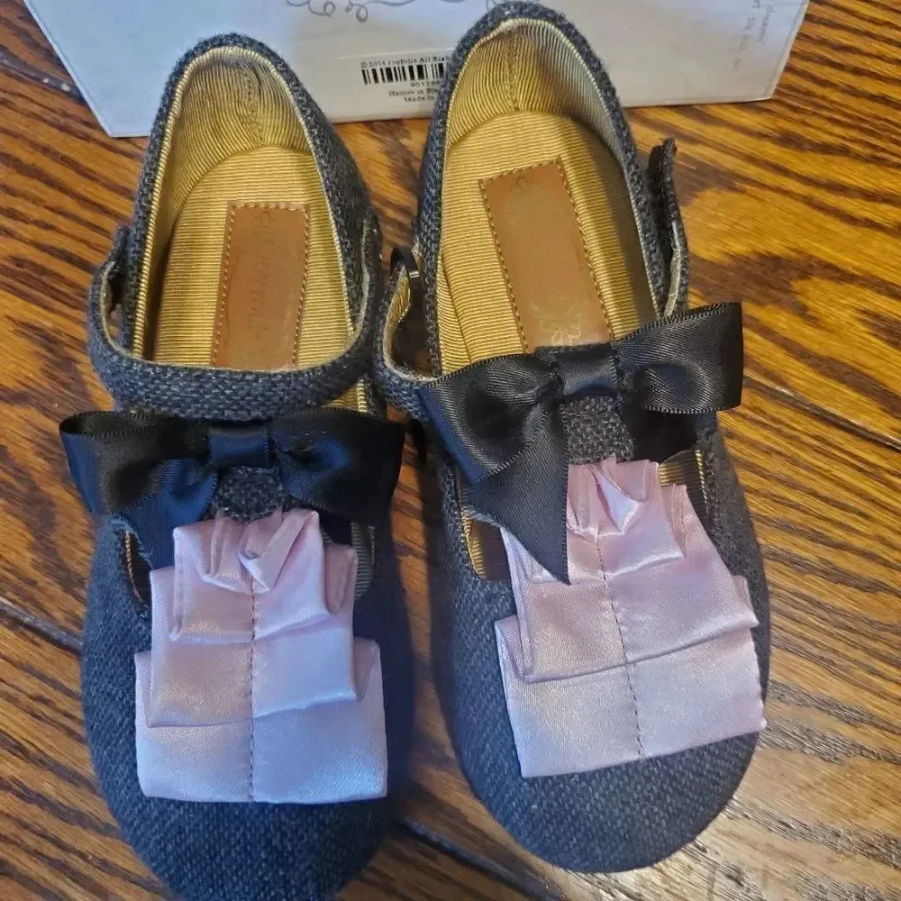 Joyfolie Harlowe in black pink bow shoes sz 12